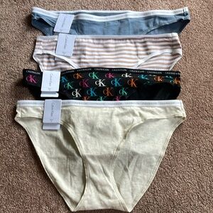 Calvin Klein 4 pack medium underwear new